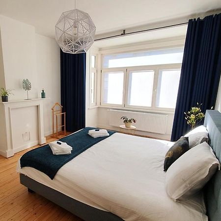 Trendy, Authentieke Woning Met Groot Terras En Tuin Villa บรูจส์ ภายนอก รูปภาพ
