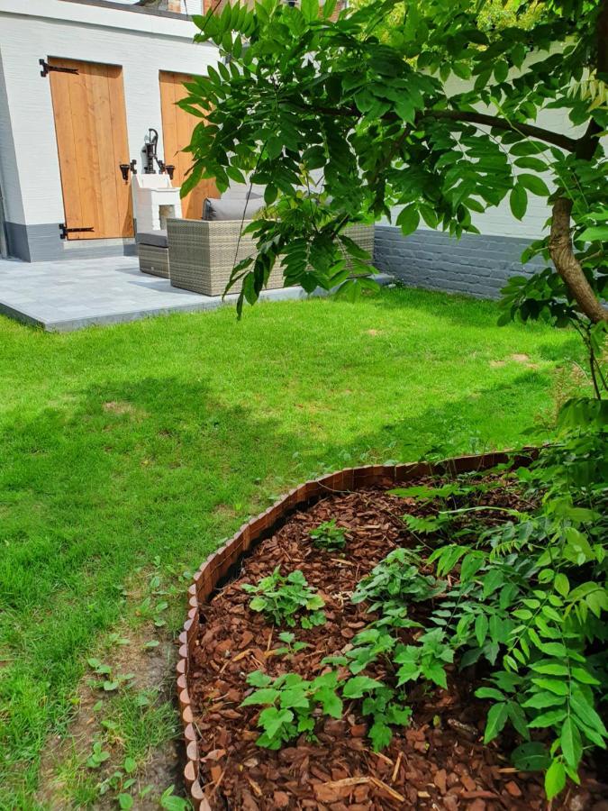 Trendy, Authentieke Woning Met Groot Terras En Tuin Villa บรูจส์ ภายนอก รูปภาพ