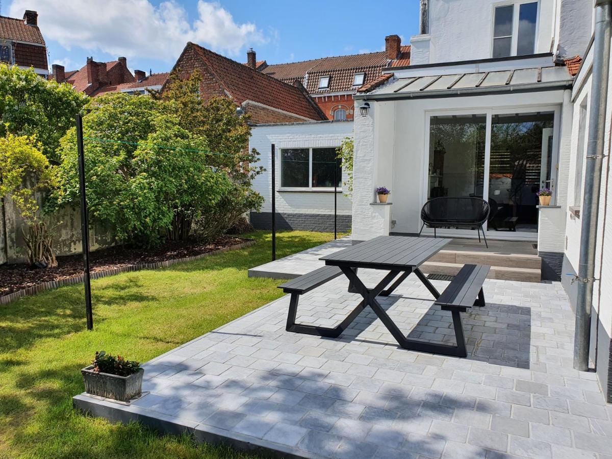 Trendy, Authentieke Woning Met Groot Terras En Tuin Villa บรูจส์ ภายนอก รูปภาพ