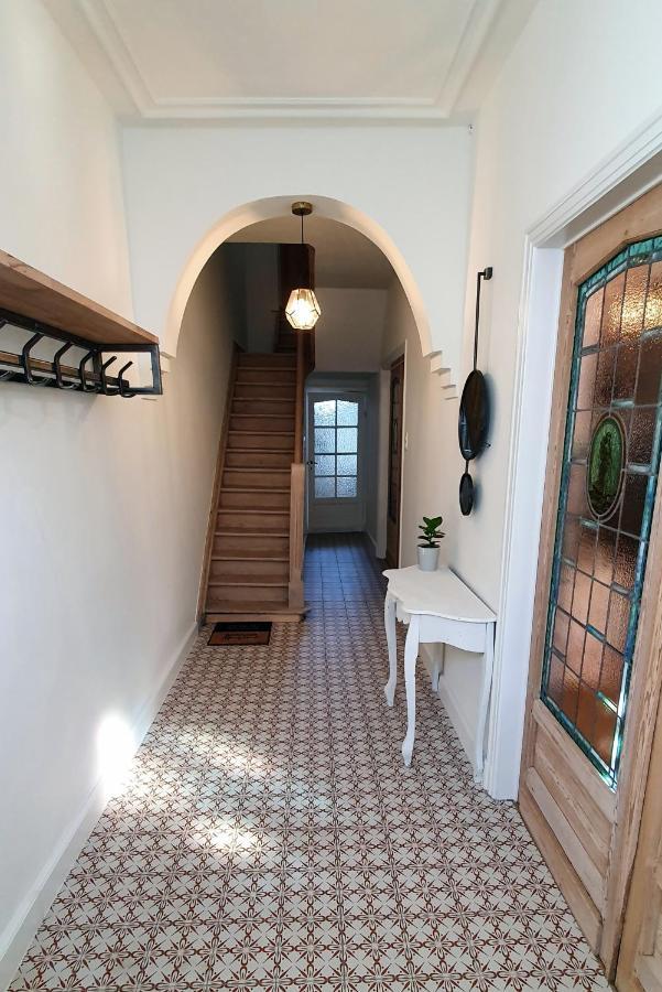 Trendy, Authentieke Woning Met Groot Terras En Tuin Villa บรูจส์ ภายนอก รูปภาพ
