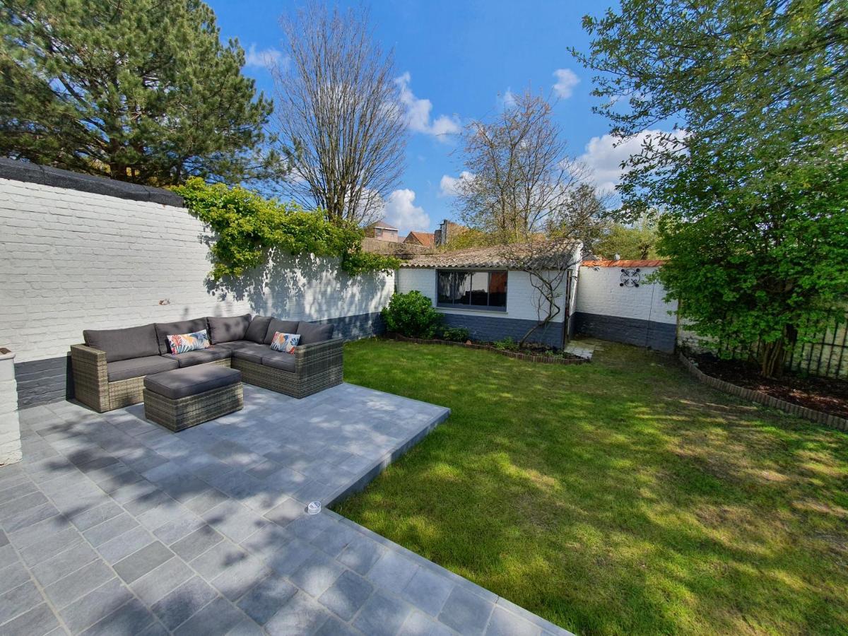 Trendy, Authentieke Woning Met Groot Terras En Tuin Villa บรูจส์ ภายนอก รูปภาพ