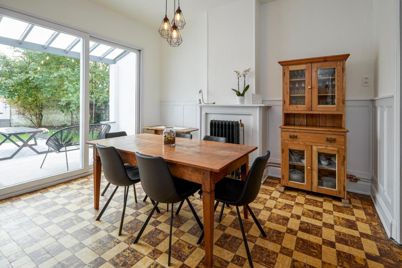 Trendy, Authentieke Woning Met Groot Terras En Tuin Villa บรูจส์ ภายนอก รูปภาพ